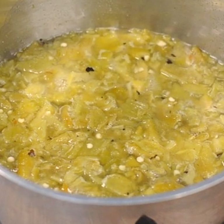 New Mexican Green Chile Sauce 3 Different Ways Los Foodies Magazine