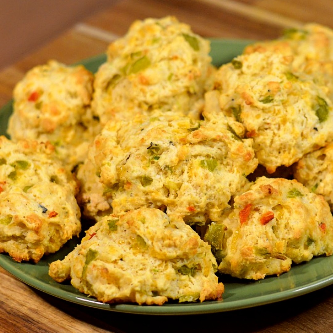 Green Chile Cheddar Biscuits - Red Lobster Copycat Recipe